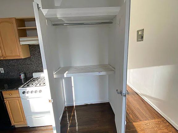 5th image of 113 W 106th St #6A