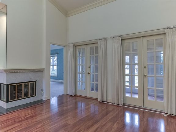 2nd image of 1025 Griffin Gate Dr