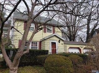 55 Forest St, Alpine, NJ 07620