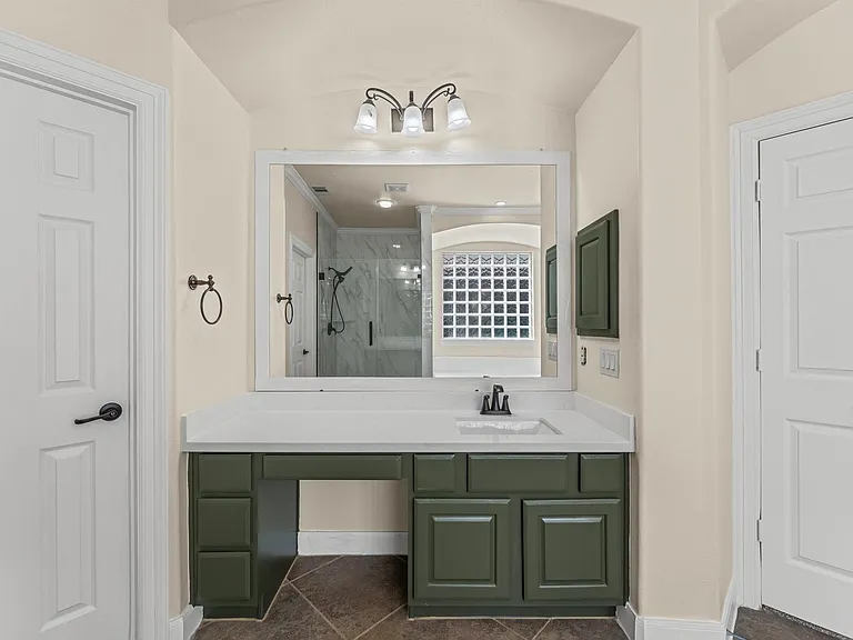 7 N Beech Springs Cir — Photo 22