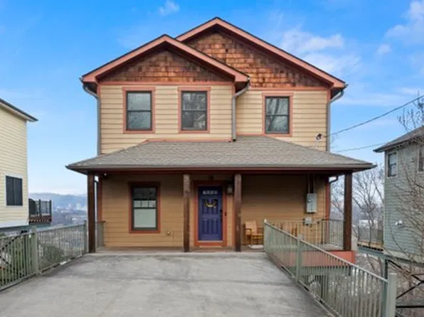 16 Grandview Dr, Asheville, NC 28806