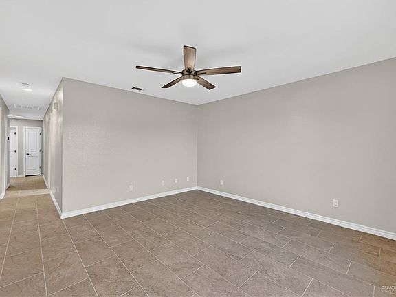 3rd image of 811 Gabriella Ave