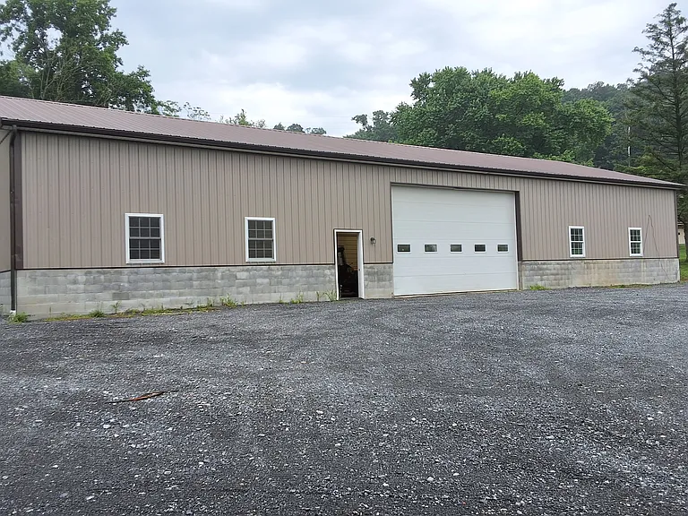 25 Crabgrass Ln — Photo 2