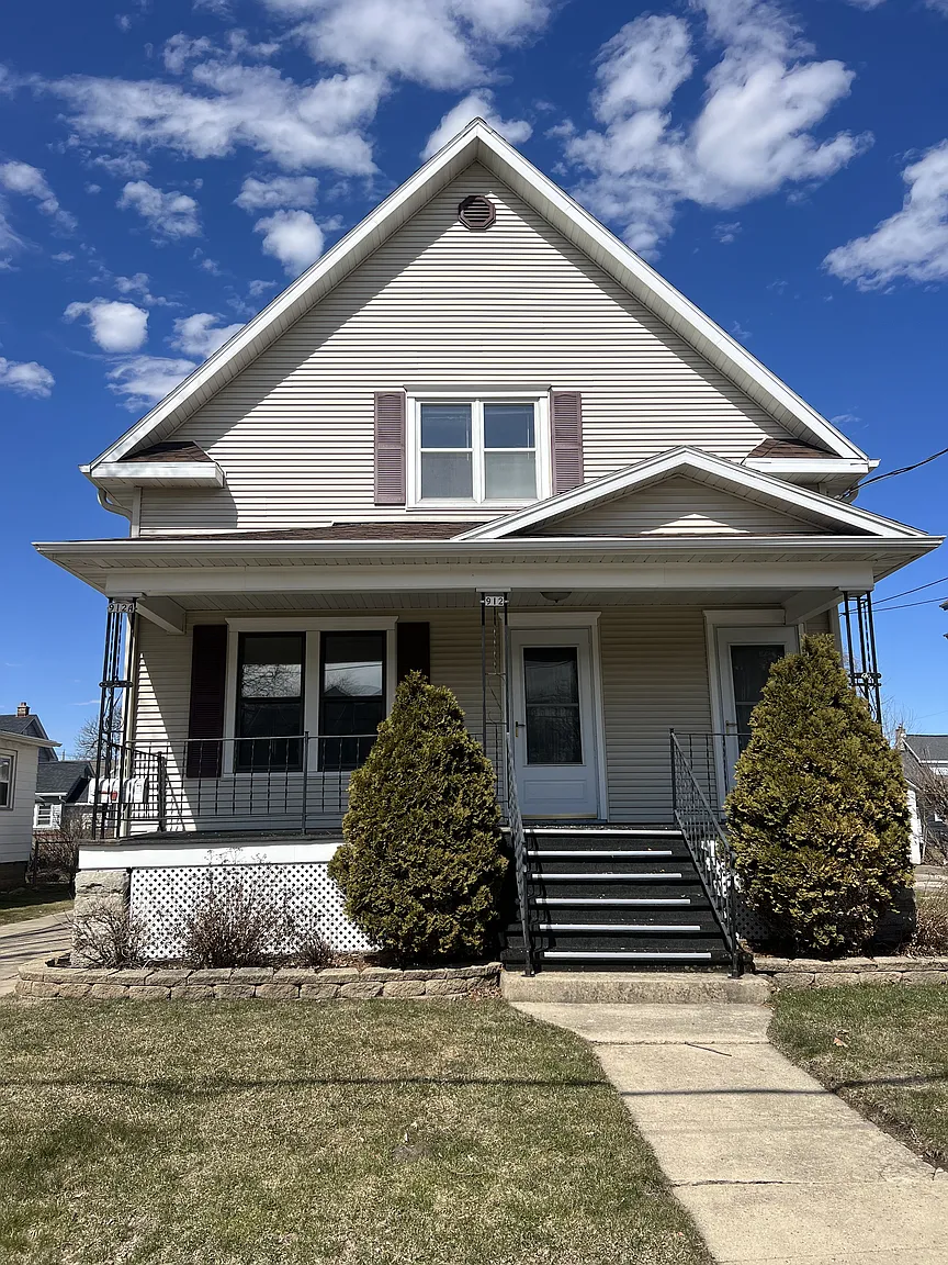 912 Merritt Ave #A photo 1