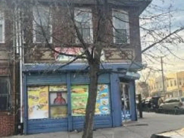 176 Nichols Ave, Brooklyn, NY 11208