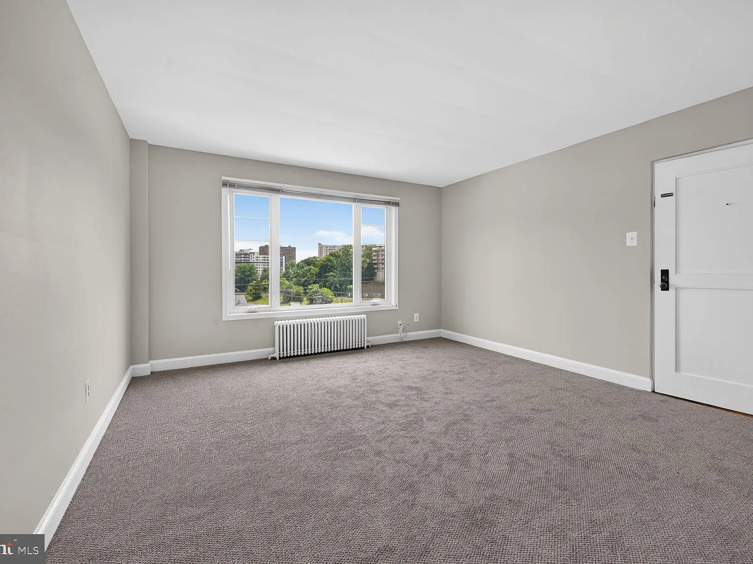 2 bed, 1.0 bath, 900 sqft, $2,595 — Photo 3