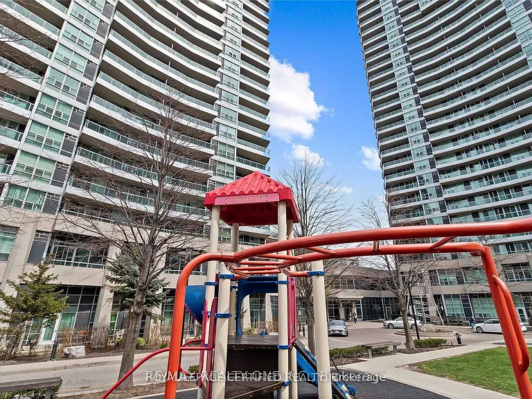 33 Elm Dr W #TP2709 — Photo 3