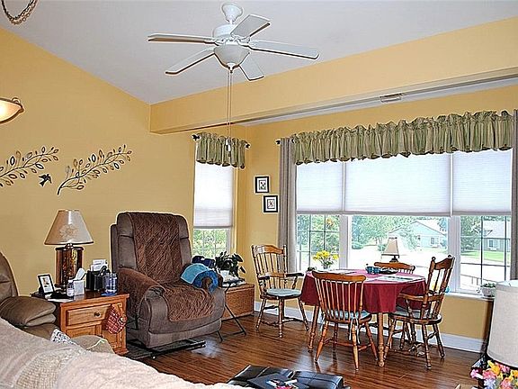 2nd image of 1 Highlands Crossing Dr APT 301