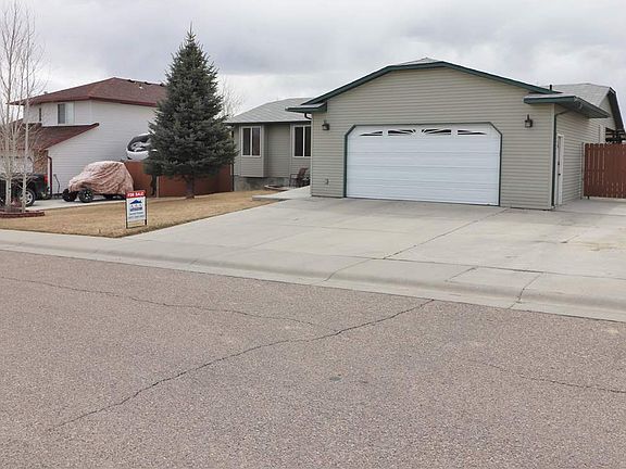 2nd image of 225 Sunflower Ln