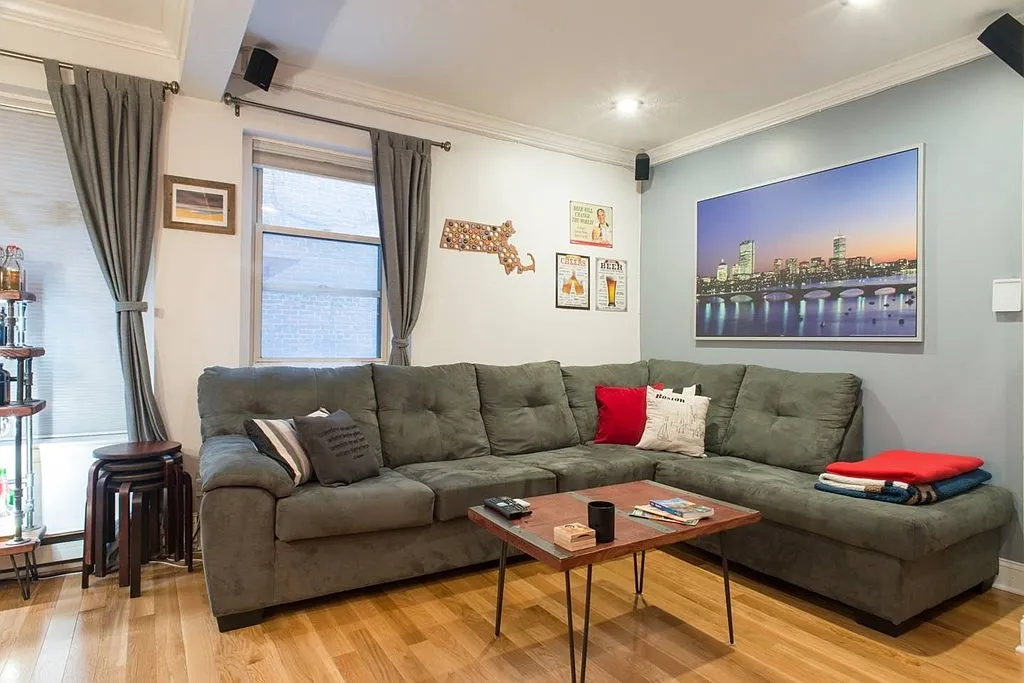 1 bed, 9999 sqft, $2,700 — Photo 2