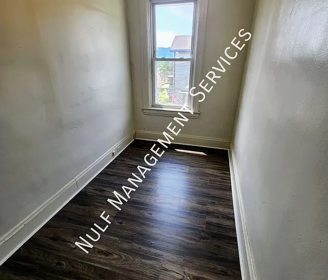 38 Walnut St #2 — Photo 5