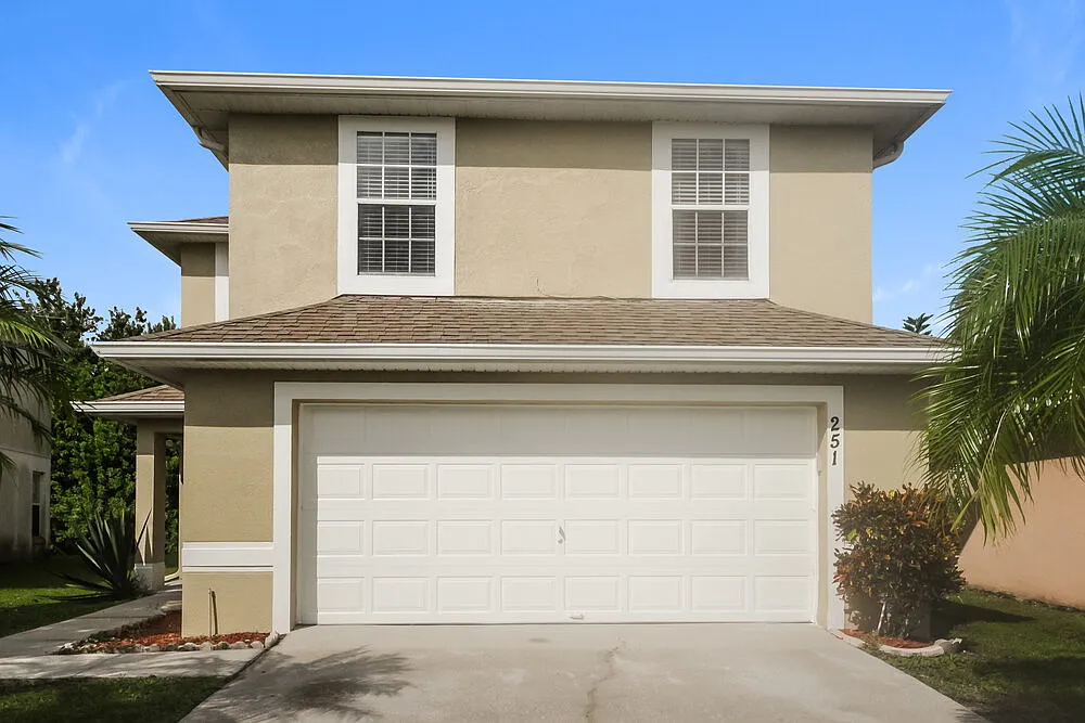 4 bed, 2.5 bath, 1803 sqft, $2,500 — Photo 1