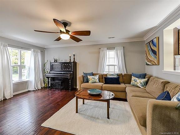 4th image of 8923 Oransay Way