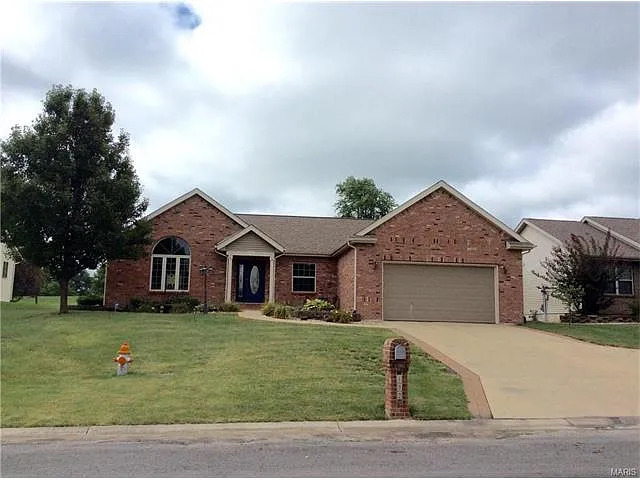 132 E Roosevelt Dr photo 1