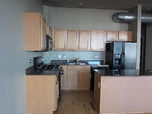 3rd image of 125 E 13th St Unit 507