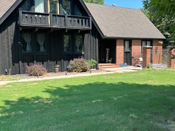 122 S Hillsdale Dr
