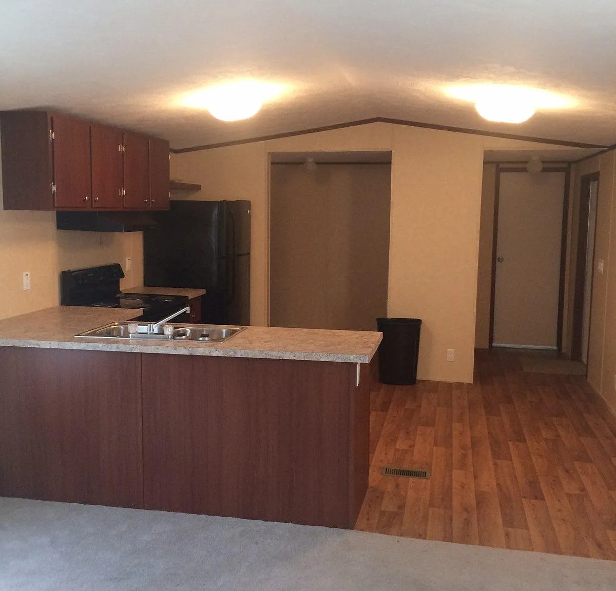 2 bed, 900 sqft, $1,150 — Photo 3