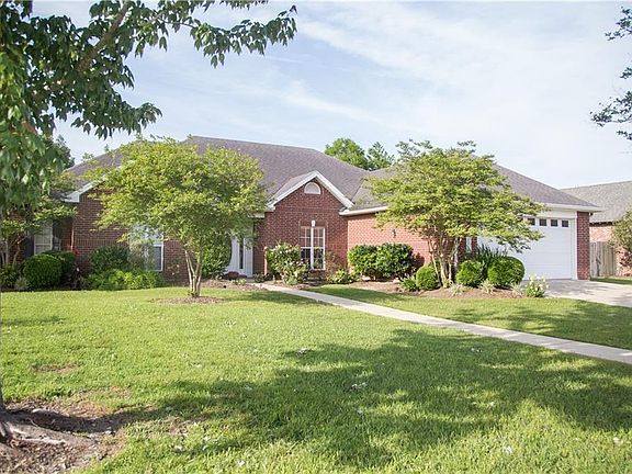 2nd image of 2210 S Kingswood