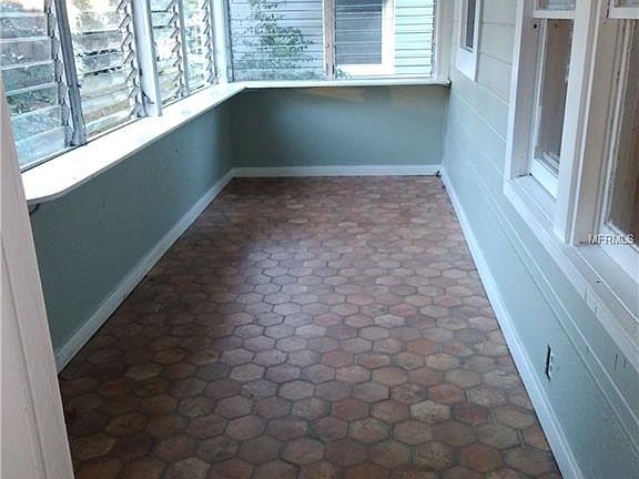 4th image of 1916 21st Ave N