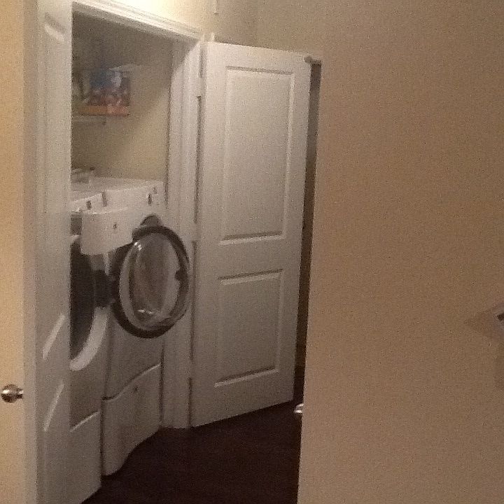 Washer/Dryer included