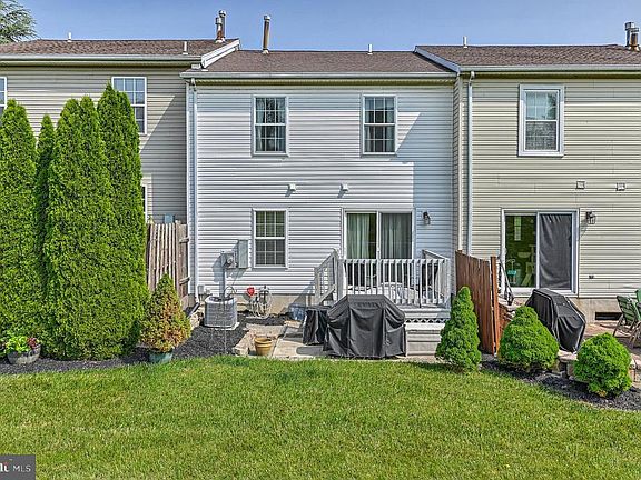 5th image of 43 Jayme Dr #12