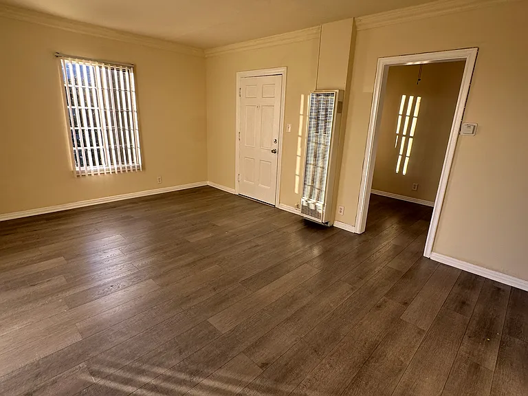 5405 Fernwood Ave — Photo 7