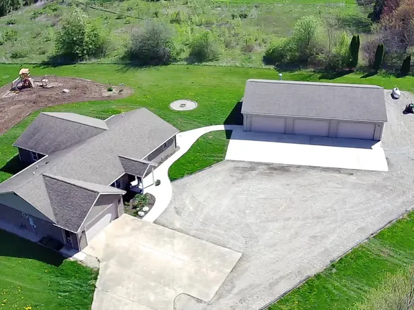 1886 E Sagebrush Ave, Alexandria, IN 46001