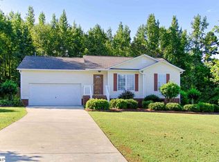 135 Pecan Ln, Fountain Inn, SC 29644