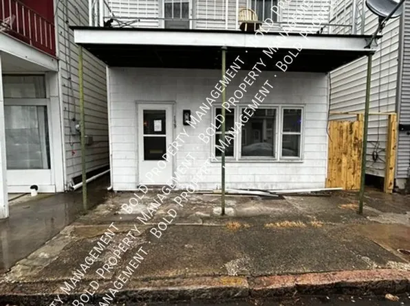139 E Market St, Williamstown, PA 17098