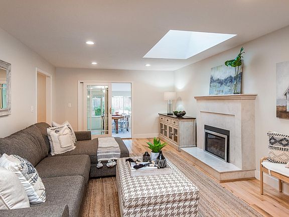 3rd image of 2487 Gunar Dr