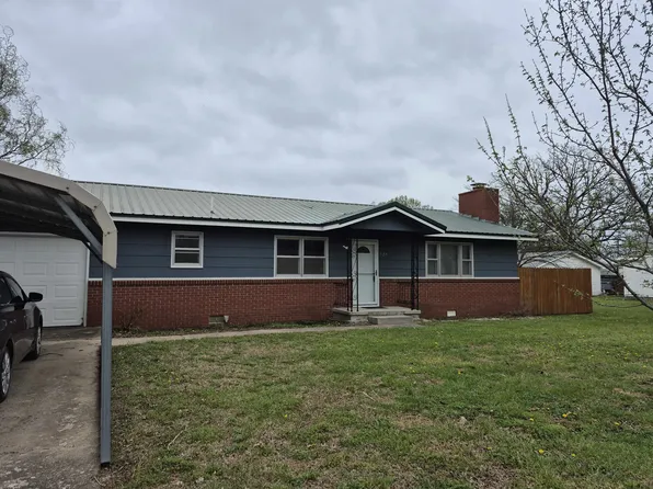 529 N Cedar St, Moran, KS 66755