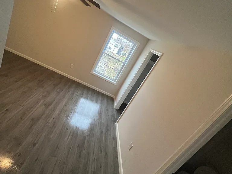 1410 College St — Photo 5