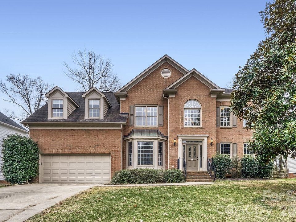 1st image of 12416 Sylvan Oak Way