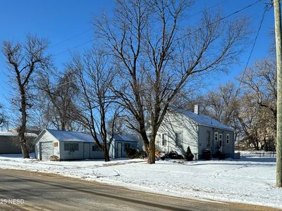 129 S Main St, Strandburg, SD, 57265