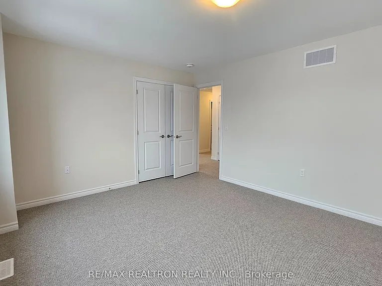 16 York Dr — Photo 12