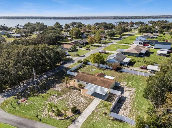 33415 Picciola Dr, Fruitland Park, FL 34731