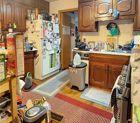 5th image of 4925 NE Sherwood Dr