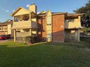11500 Meadow Ln #4, Stafford, TX 77477