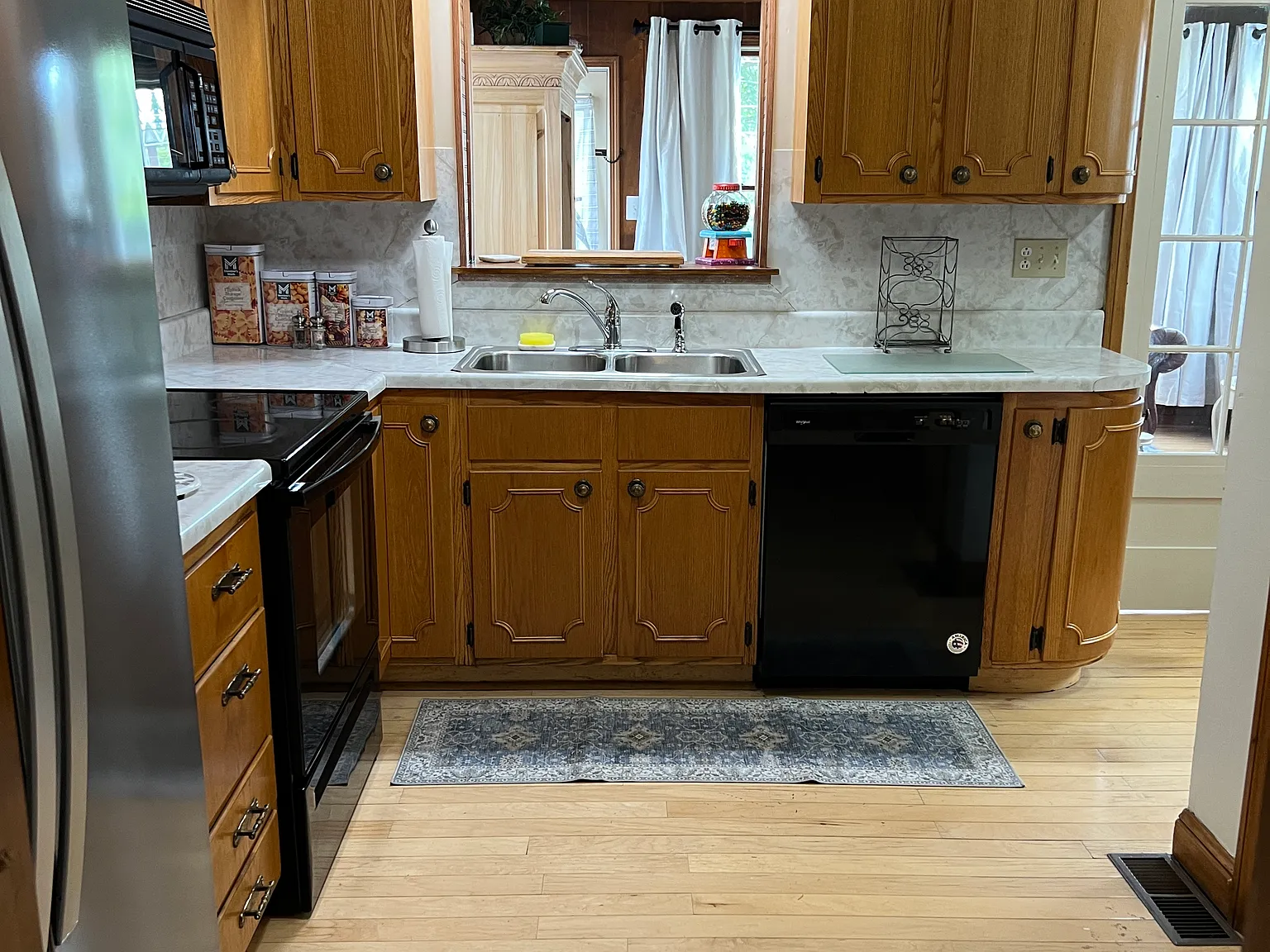 2 bed, 1686 sqft, $2,500 — Photo 3
