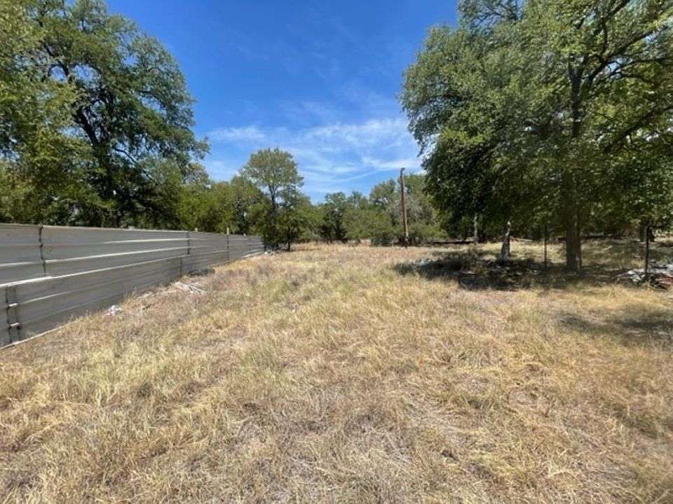 1st image of 2807 Kingscircle Dr
