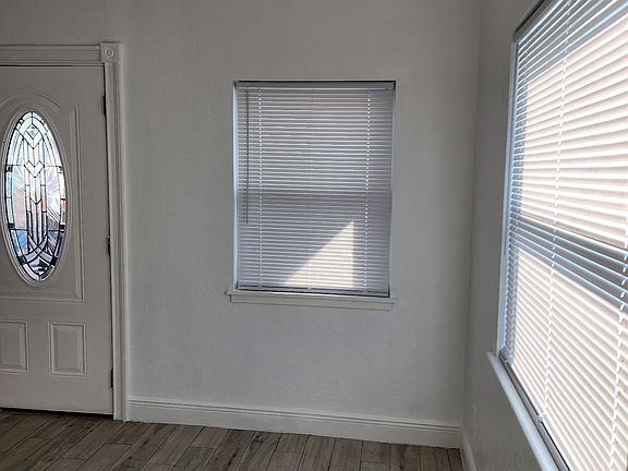 4th image of 736 N Grandview Ave #736