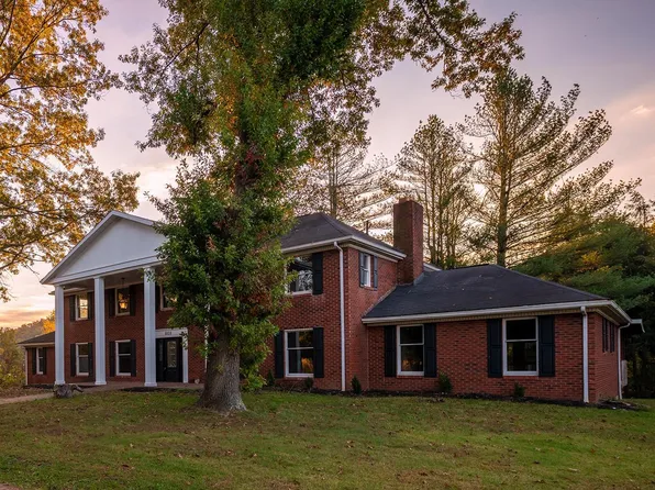 6824 Rebecca Cir, Barboursville, WV 25504