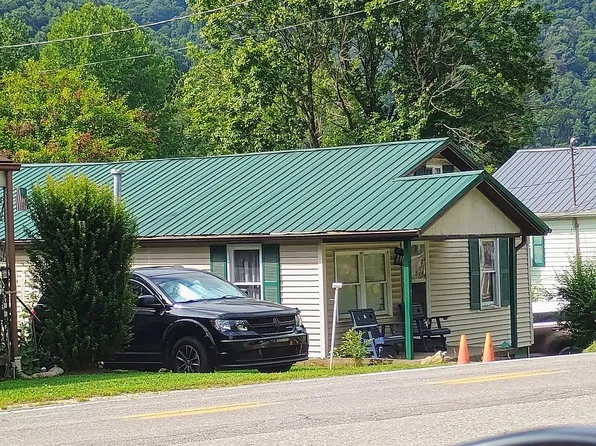 764 Campbells Creek Dr, Charleston, WV 25306