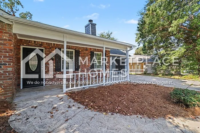 3 bed, 2.0 bath, 1424 sqft, $1,749 — Photo 3