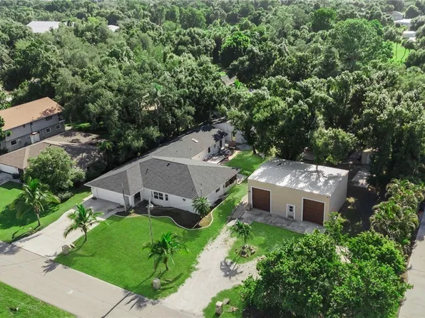 1672 Many Rd, North Fort Myers, FL 33903
