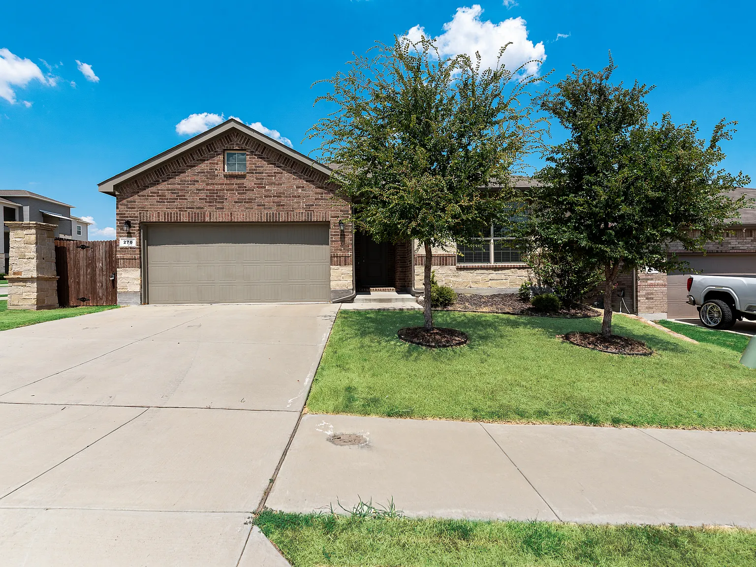 4 bed, 2189 sqft, $2,500 — Photo 4