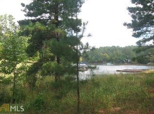 1051 Club Drive Cir, Greensboro, GA 30642