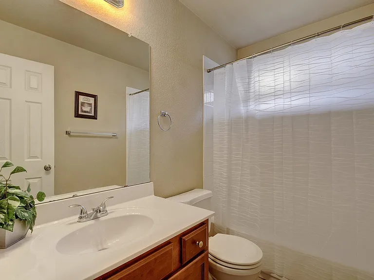 202 Silo St — Photo 24