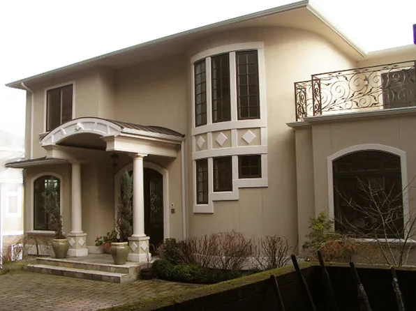 1802 W Lake Sammamish Pkwy SE, Bellevue, WA 98008