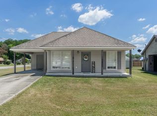 1004 S Lanoux Ave, Gonzales, LA 70737